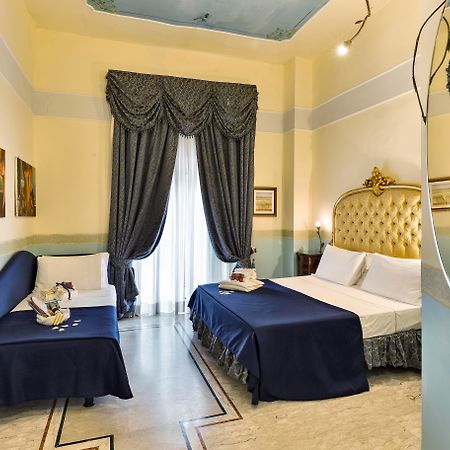 Hotel Art Resort Galleria Umberto Napoli Bagian luar foto