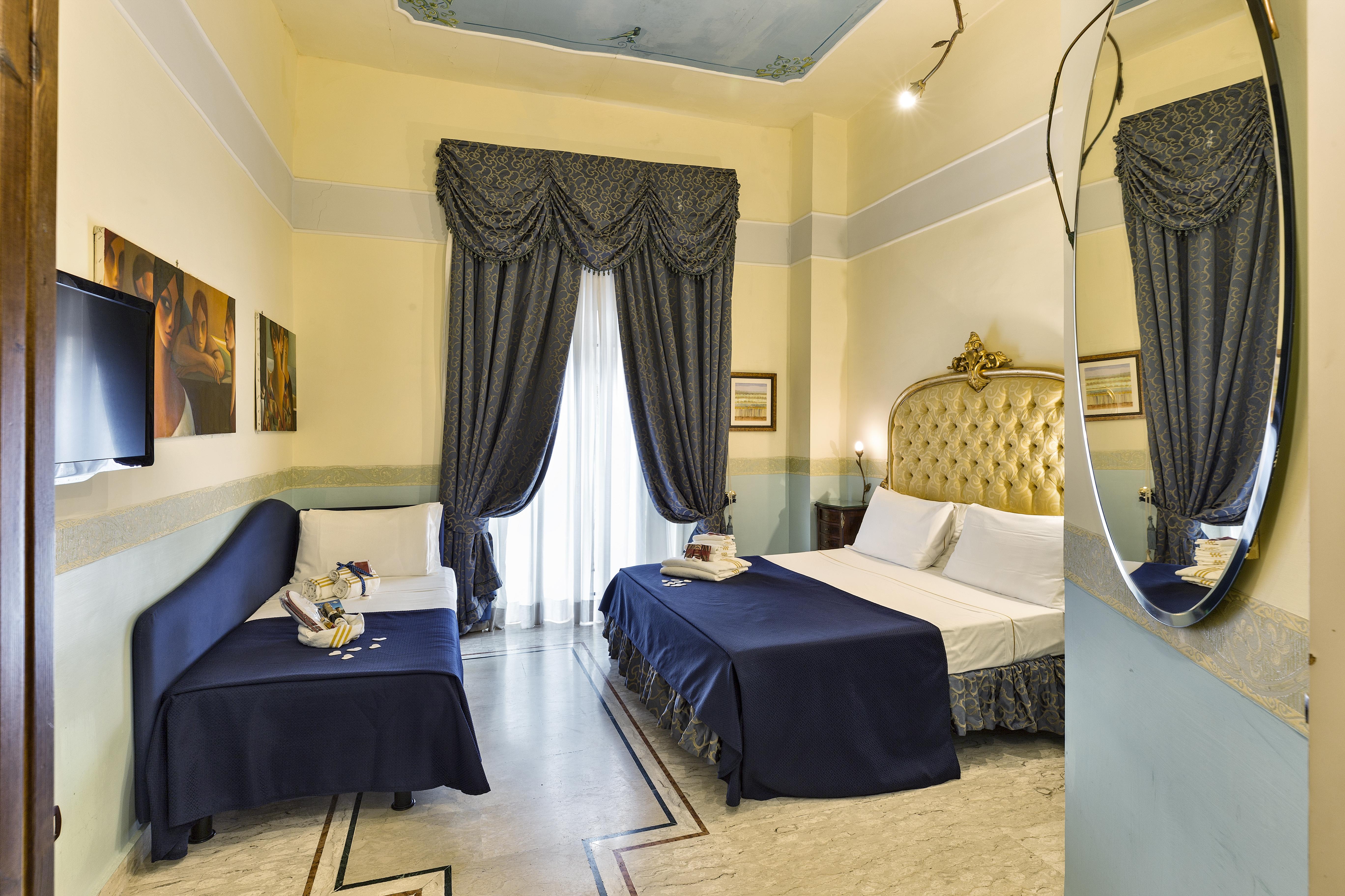 Hotel Art Resort Galleria Umberto Napoli Bagian luar foto