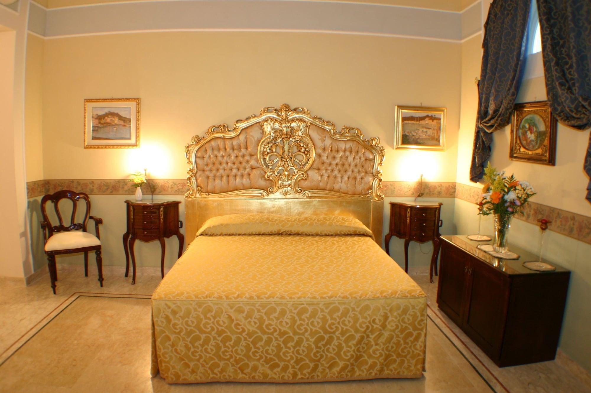 Hotel Art Resort Galleria Umberto Napoli Bagian luar foto