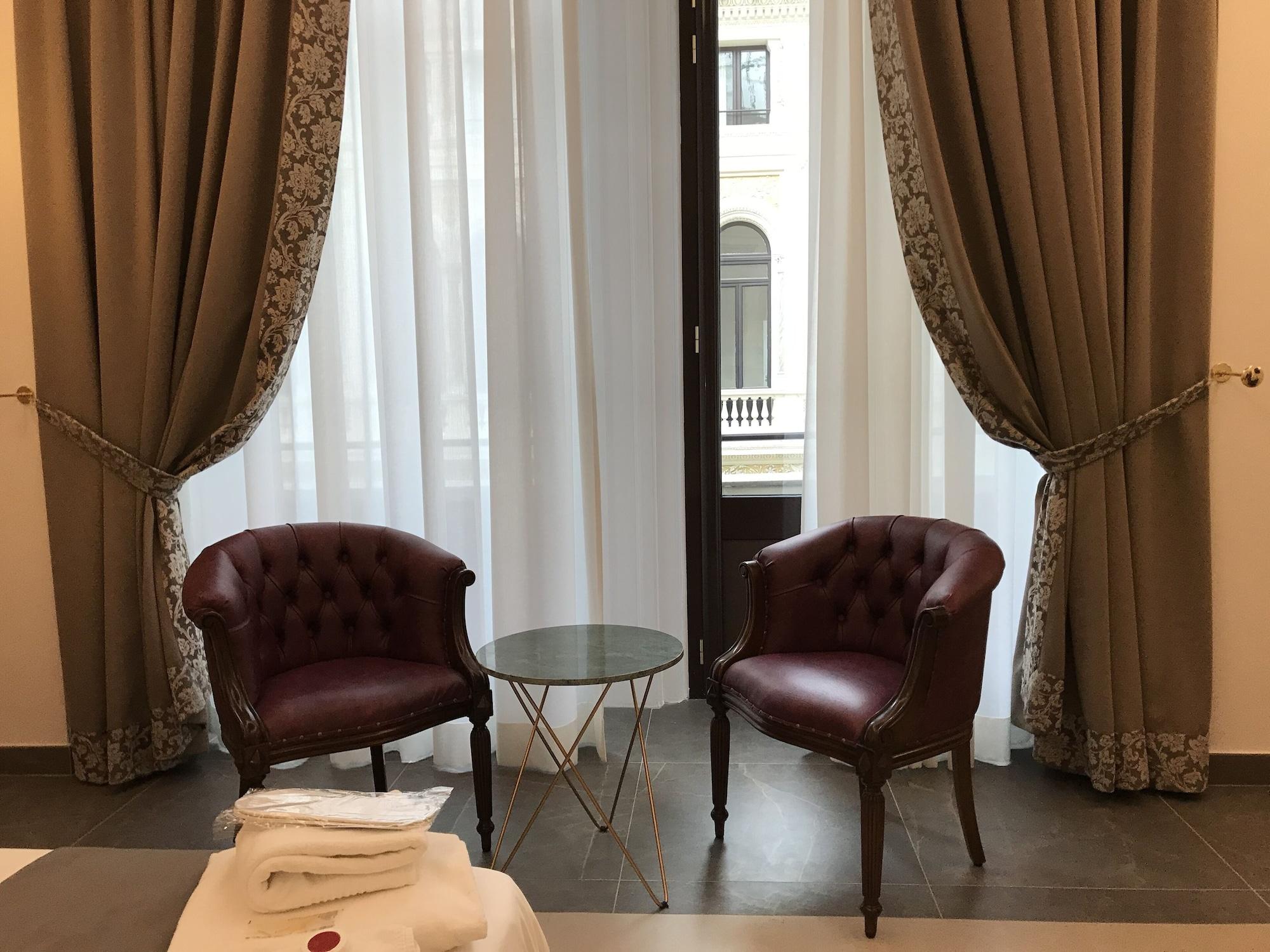 Hotel Art Resort Galleria Umberto Napoli Bagian luar foto