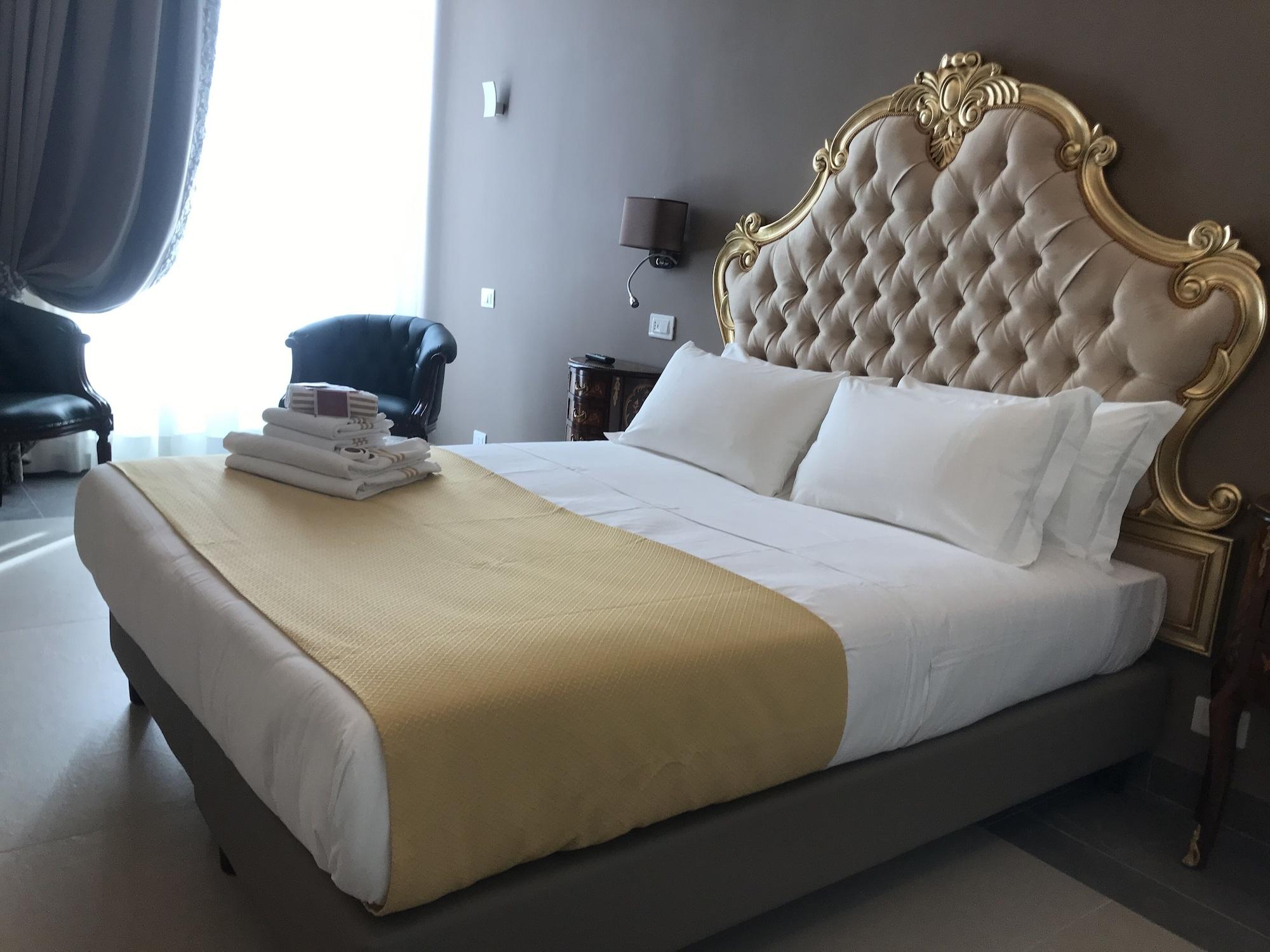 Hotel Art Resort Galleria Umberto Napoli Bagian luar foto