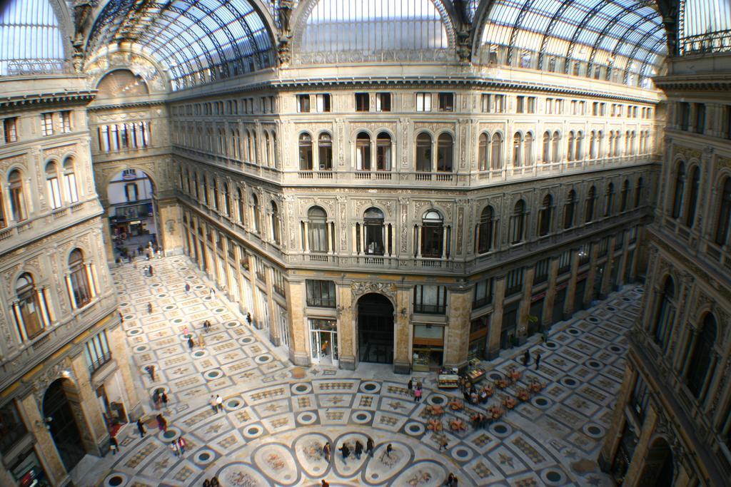 Hotel Art Resort Galleria Umberto Napoli Bagian luar foto