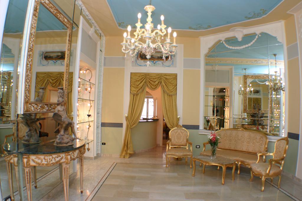 Hotel Art Resort Galleria Umberto Napoli Bagian luar foto